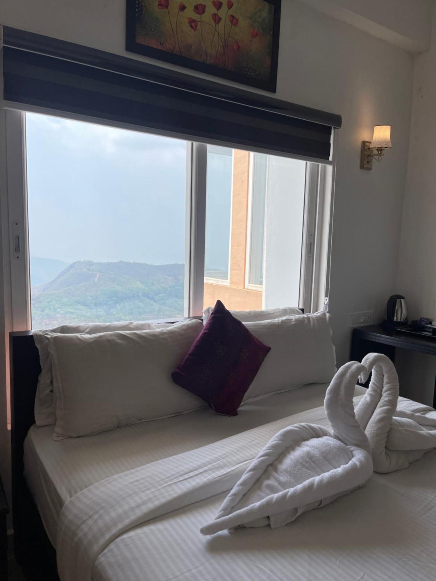 Himasailam Pool Resort Vagamon Esterno foto